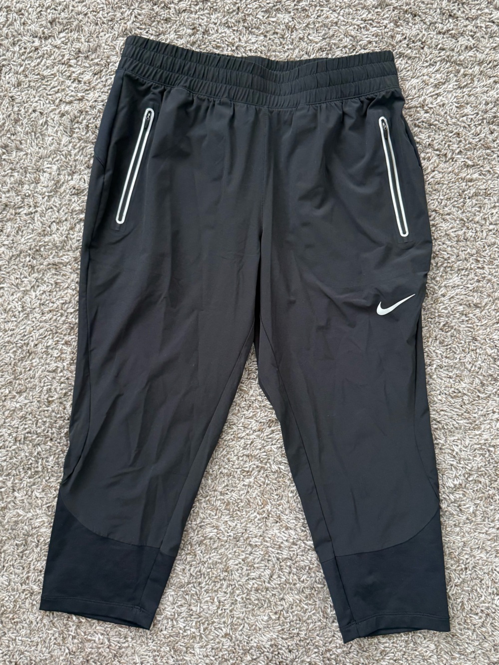 Nike cropped Joggers